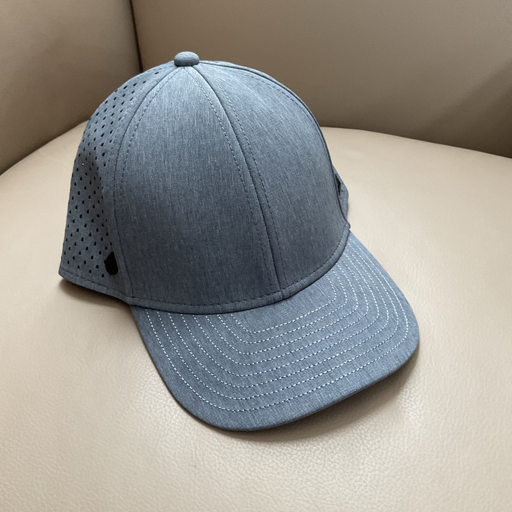 Melin Heather grey charcoal mens cap.